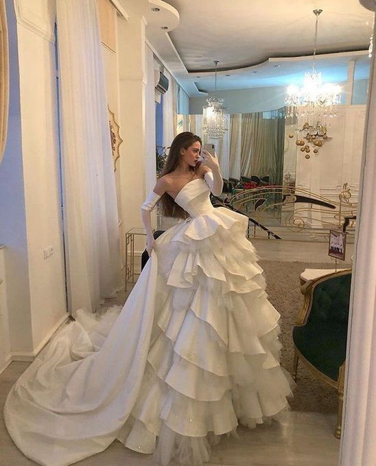 Elegant White Wedding Dress Multi-Layer Bride Gowns