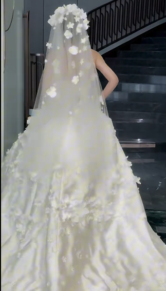 Dreamy Ball Gown Strapless Satin Applique With Veil Long Wedding Dresses