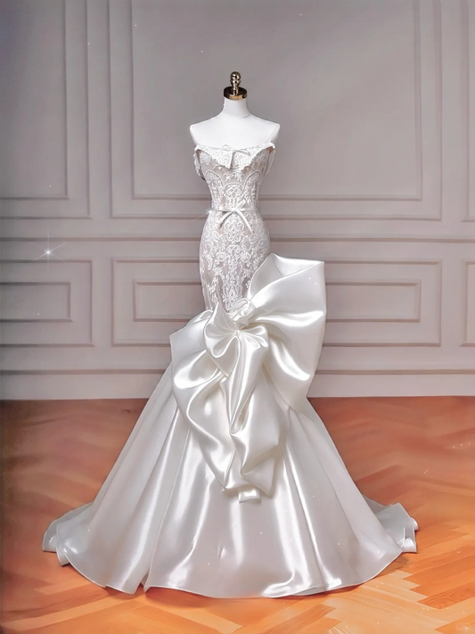 Stunning Mermaid Strapless Satin Lace Long Wedding Dresses