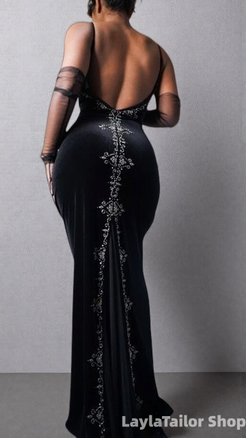 Elegant Black Mermaid Appliques Long Prom Homecoming Dress