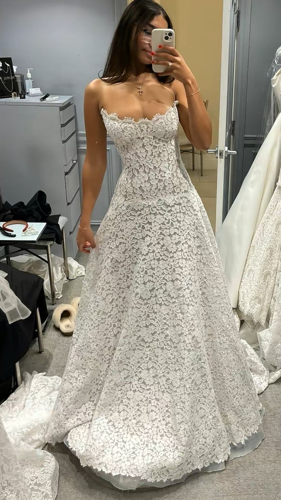 Elegant Lace Strapless A-line Wedding Gown Bridal Dresses With Sweep T