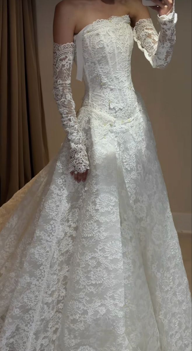 Elegant White Lace Strapless Wedding Dresses Slim Waist Bridal Dress,LTP4275