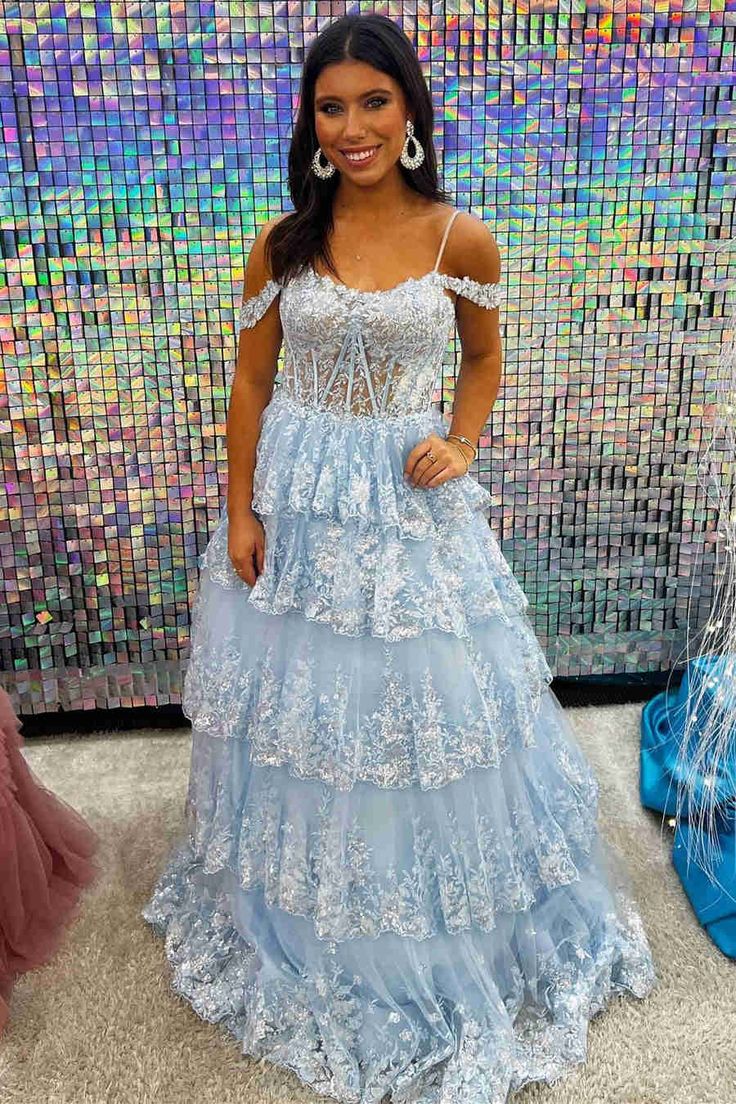 Luxury Lace Ruffles Prom Dress With Slit