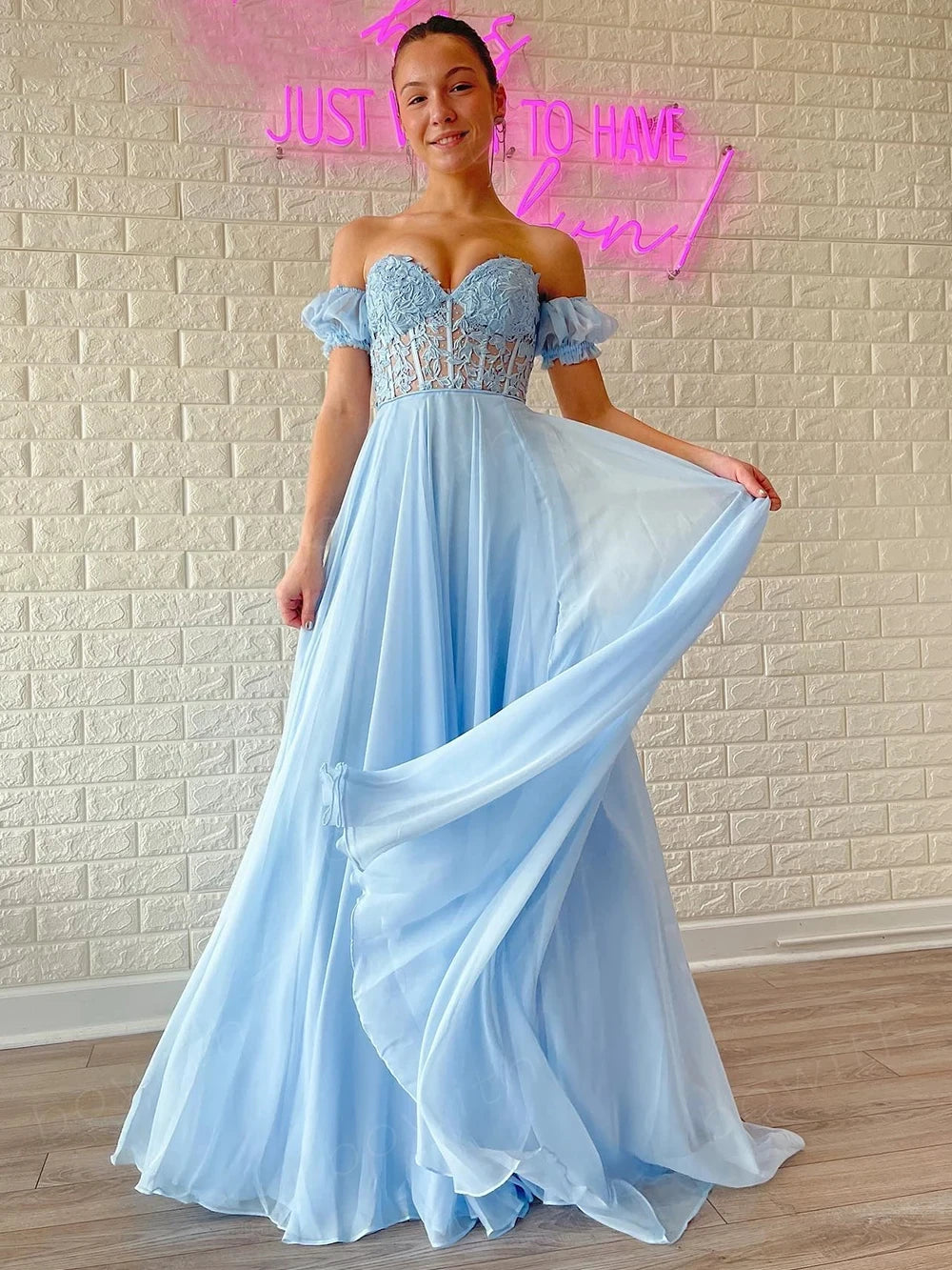 Sweetheart Chiffon Appliques Long Prom Dress
