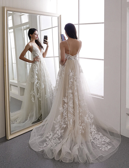 LTP1608,Elegant White Wedding Dresses Spaghetti Straps Sweep Train with Appliques