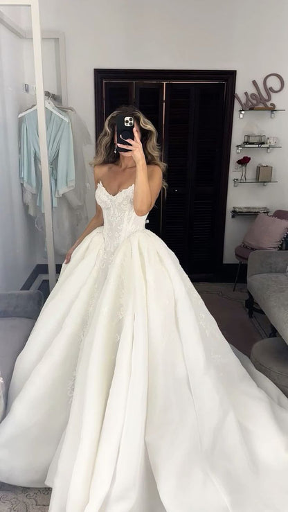 A-line Wedding Dress Sweetheart Bridal Gowns Lace Appliques Bride Dresses