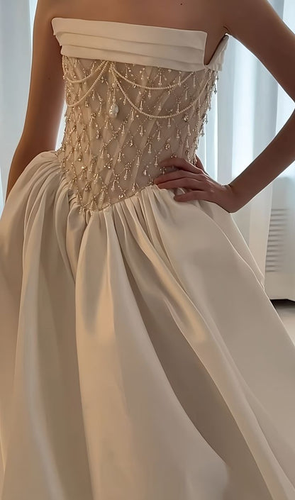 A Line Stunning Strapless Satin Wedding Dresses With Beads