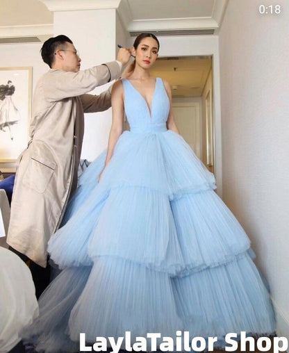 Elegant V-Neck Baby Blue Tulle Ball Gown Long Prom Dress