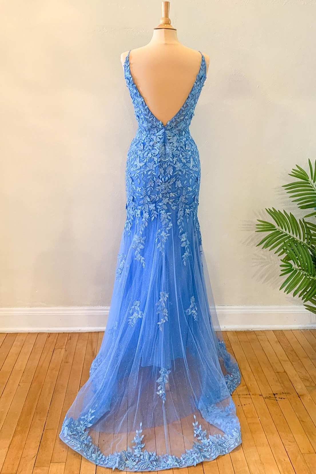 Elegant Blue Applique Floral Prom Dress