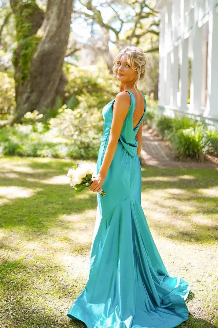 Charming Mermaid V Neck Green Long Prom Dress with Open Back