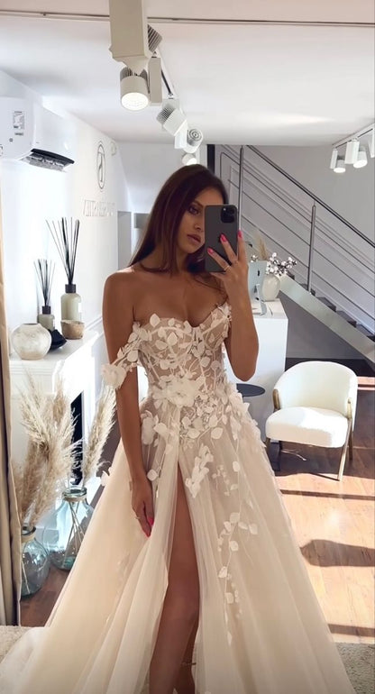 Vintage Lace Wedding Dress Off-Shoulder Appliques Bridal Dress