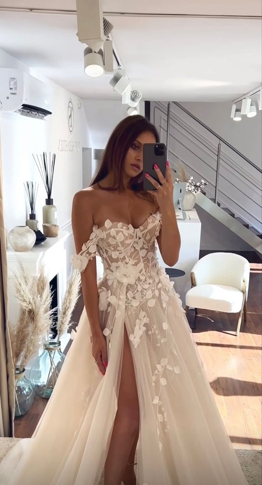 Vintage Lace Wedding Dress Off-Shoulder Appliques Bridal Dress