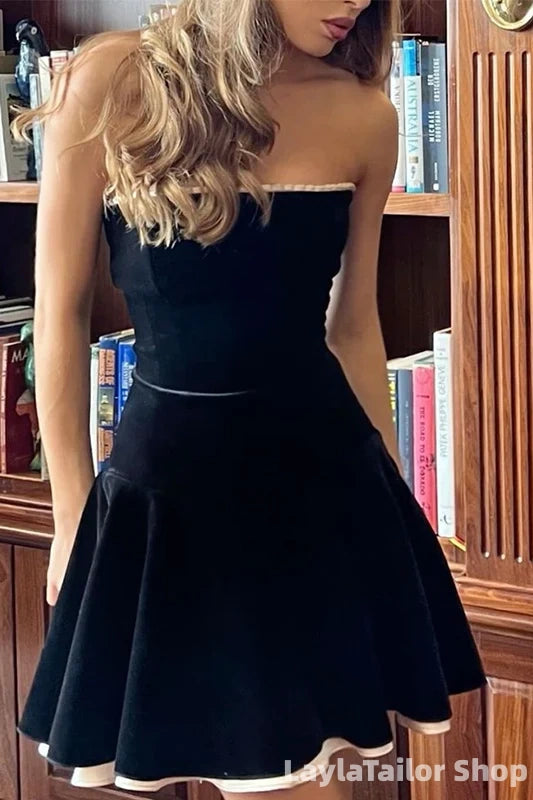 Elegant Strapless Black A-Line Short Homecoming Dress