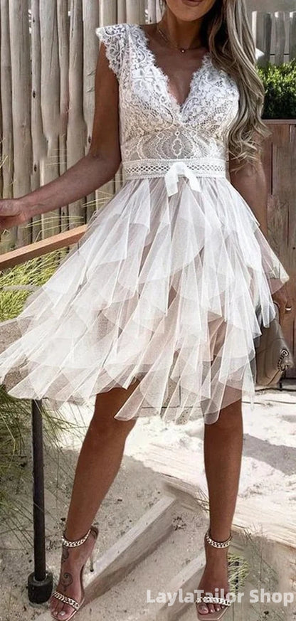 Sexy V-neck Lace Appliques A-line Short Homecoming Dress