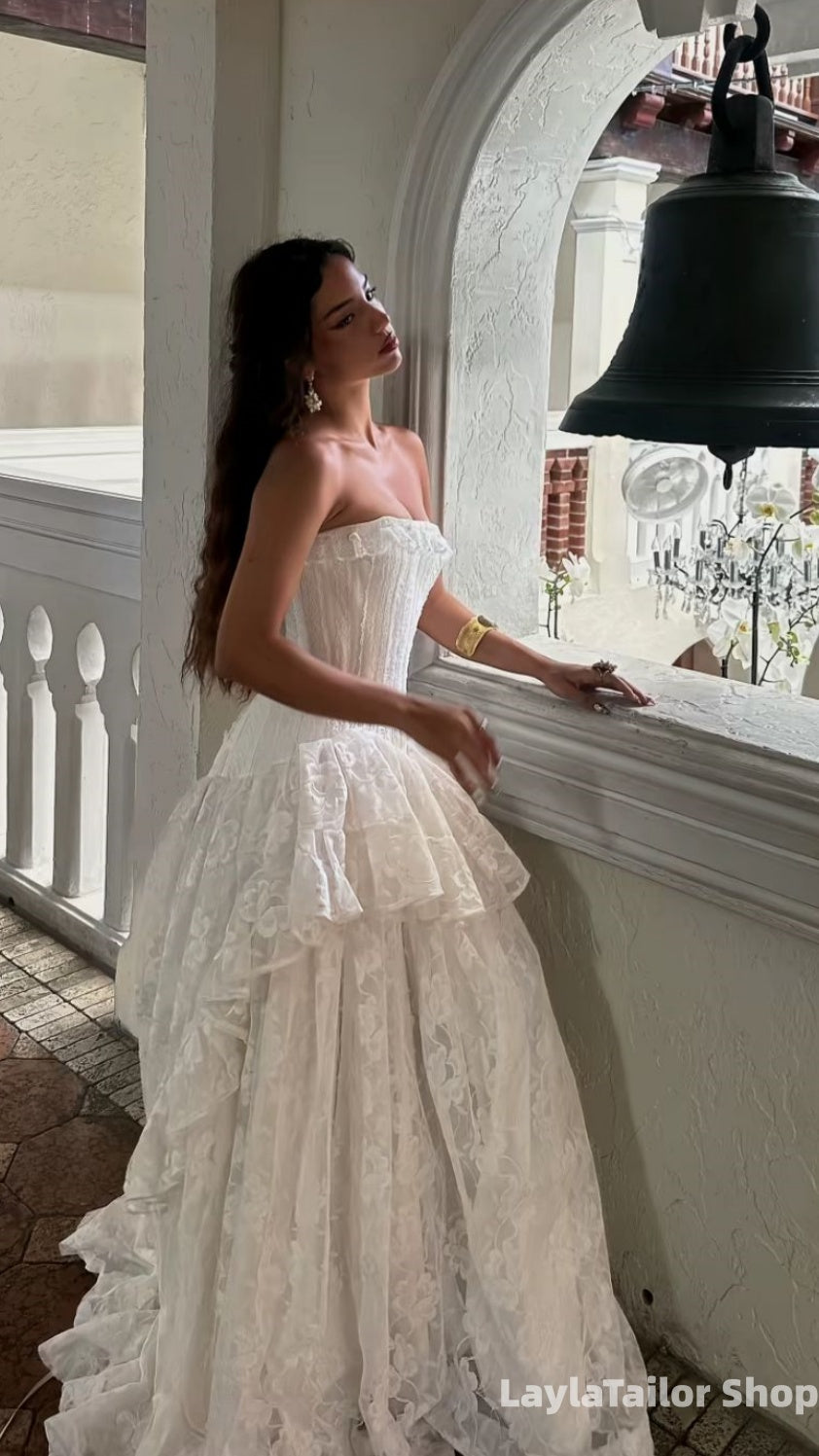Classic White Lace Strapless Wedding Dresses Sleeveless Bridal Gown,LTP3955