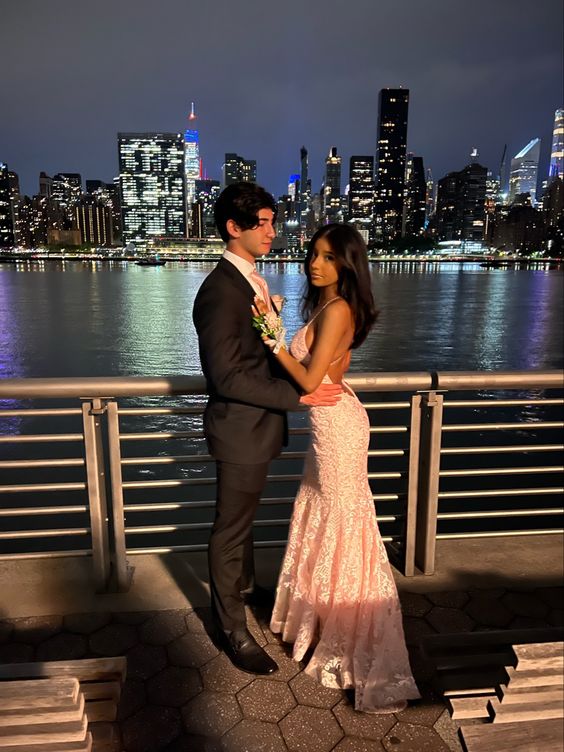 Sexy Mermaid Spaghetti Straps Sleeveless Lace Pink Prom Dress Birthday Outfit