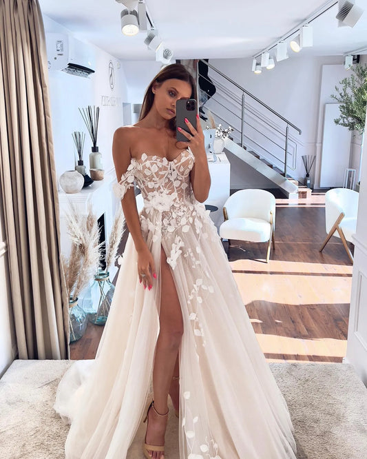 Vintage Lace Wedding Dress Off-Shoulder Appliques Bridal Dress