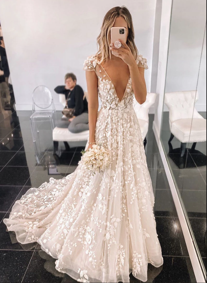 Stylish v neck tulle applique long prom dress