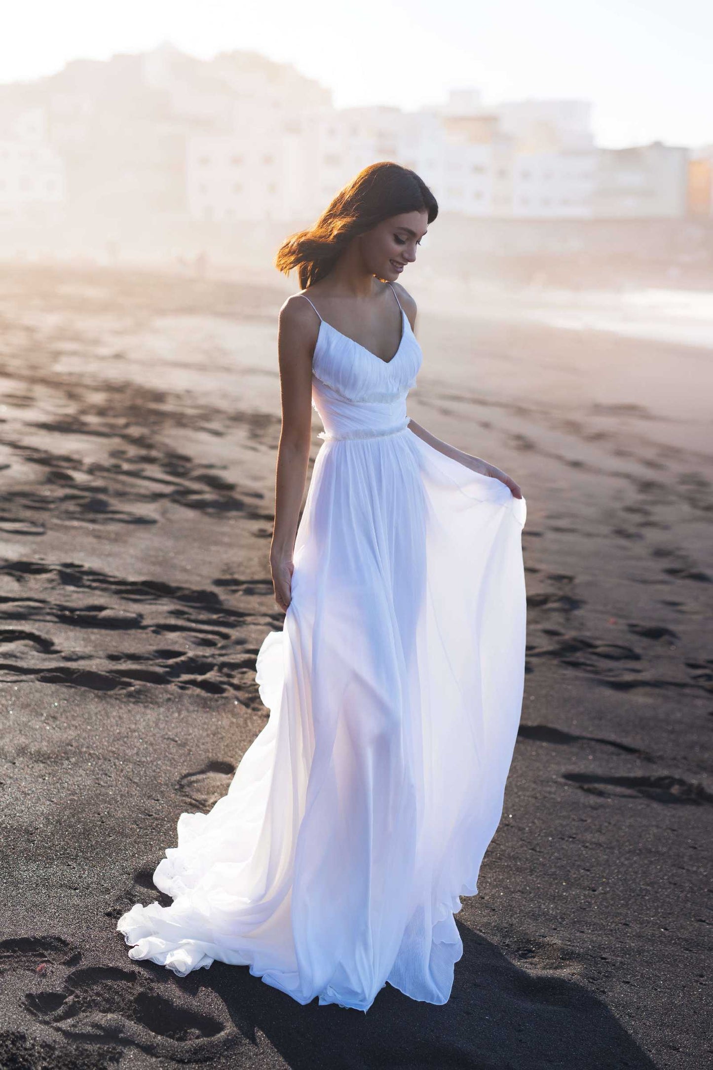 Chiffon Beach Wedding Dresses White Spaghetti Straps Bridal Gowns