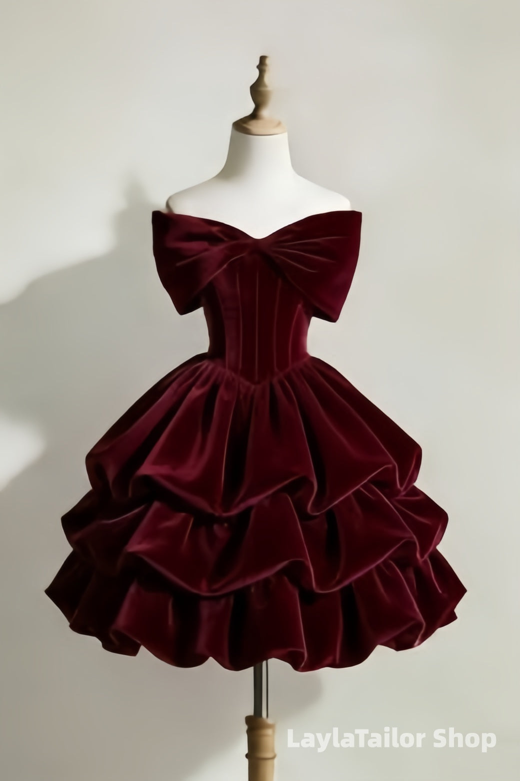 Burgundy Velvet Ruffle Homecoming Dresses Bowknot Shoulder Short Hoco Dress