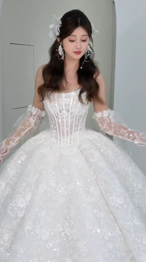 Dreamy Ball Gown Strapless Tulle Lace With Sleeves Long Wedding Dresses