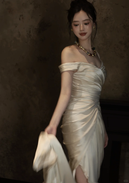 Chic Mermaid Spaghetti Straps Satin Pleated Long Wedding Dresses