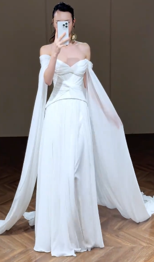 Eelgant A Line Off The Shoulder Chiffon Long Wedding Dresses