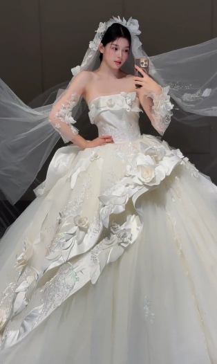 Gorgeous Ball Gown Strapless Satin Tulle Applique With Sleeves Veil Long Wedding Dresses