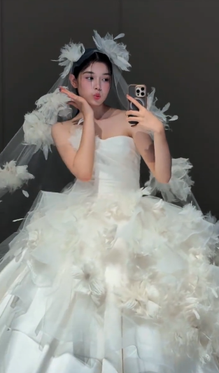 Timeless Ball Gown Strapless Satin Tulle Applique With Veil Long Wedding Dresses