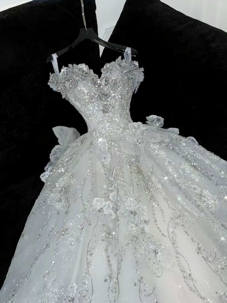 Timeless Ball Gown Spaghetti Straps Tulle Sequin Beads Long Wedding Dresses