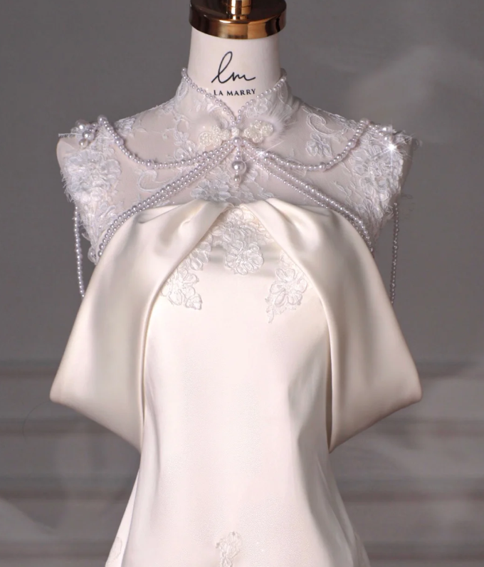 Gorgeous Mermaid Satin Lace Beads Long Wedding Dresses