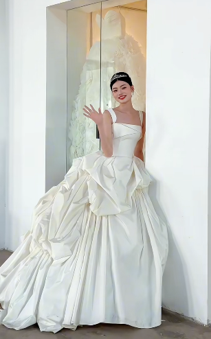 Unique Ball Gown Square Satin Pleated Long Wedding Dresses