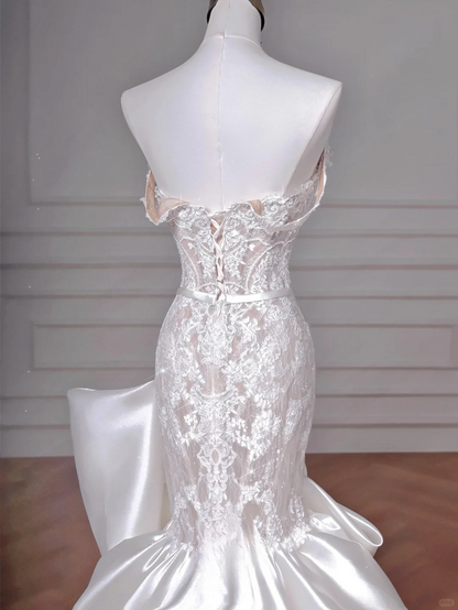 Stunning Mermaid Strapless Satin Lace Long Wedding Dresses