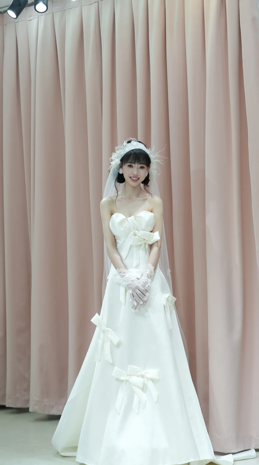 Princess A Line Strapless Satin Tulle Bow With Gloves Veil Long Wedding Dresses