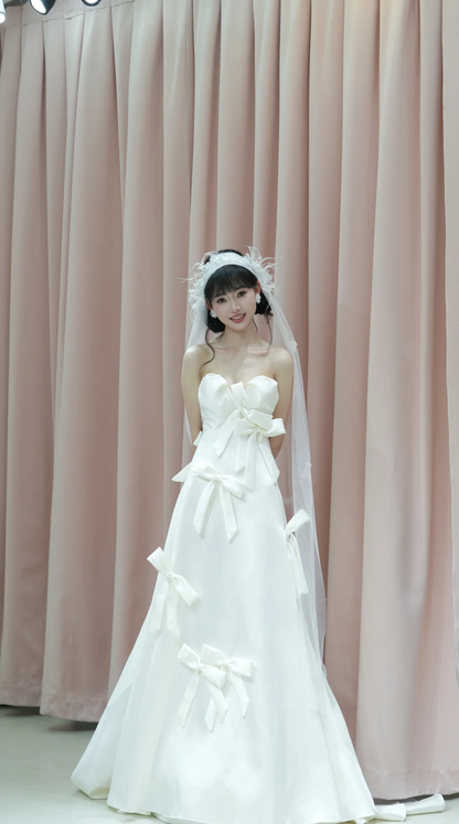 Princess A Line Strapless Satin Tulle Bow With Gloves Veil Long Wedding Dresses