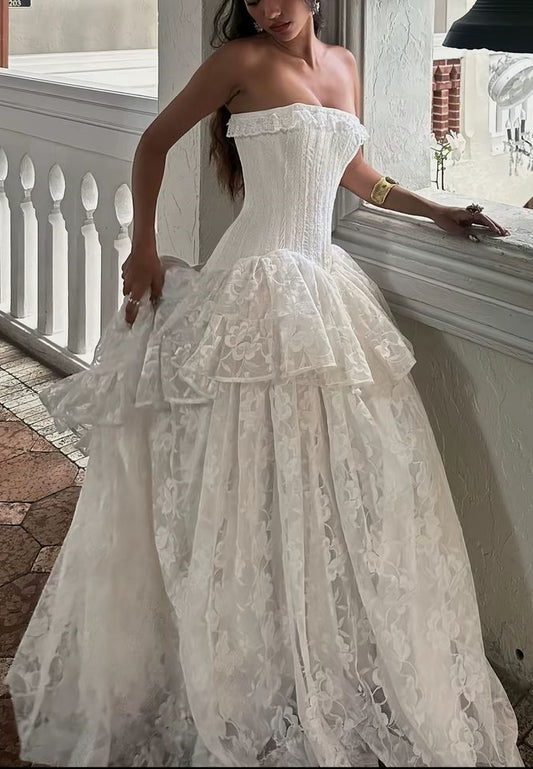 Classic White Lace Strapless Wedding Dresses Sleeveless Bridal Gown,LTP3955