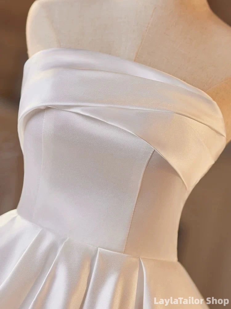 Classic White Strapless A-Line Satin Homecoming Dress Short Back To School Dresses