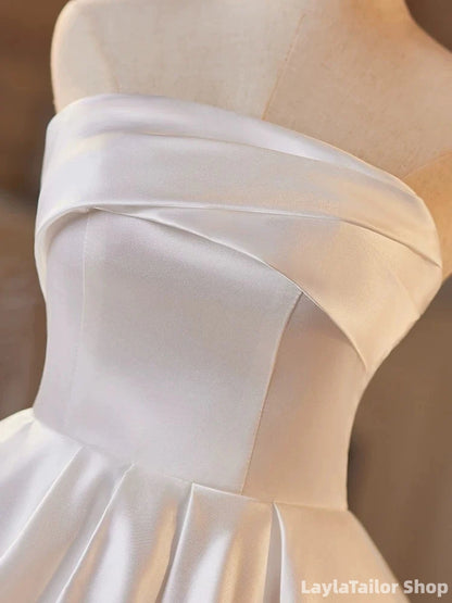 Classic White Strapless A-Line Satin Homecoming Dress Short Back To School Dresses