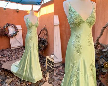 Chic A-Line Evening Dress Satin Spaghetti Straps Green Vintage  Backless Long Prom Dresses