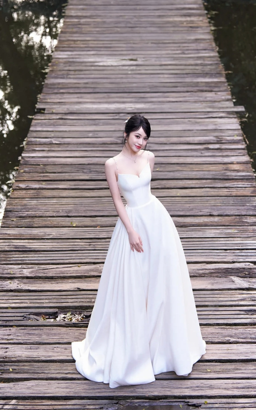 Timeless White Wedding Dress Satin Spaghetti Straps A-Line Bridal Gown Sleeveless Bridal Dresss