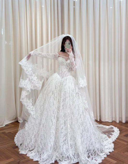 Elegant White Wedding Dress A-Line Lace Off-shoulder Bridal Gowns Long Sleeves Bridal Dress
