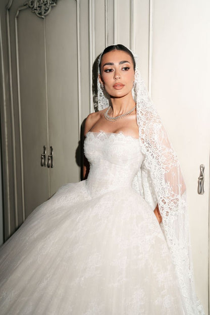 Ivory Strapless Tulle Lace Wedding Dress Elegant Bridal Wedding Gown,LTP4290