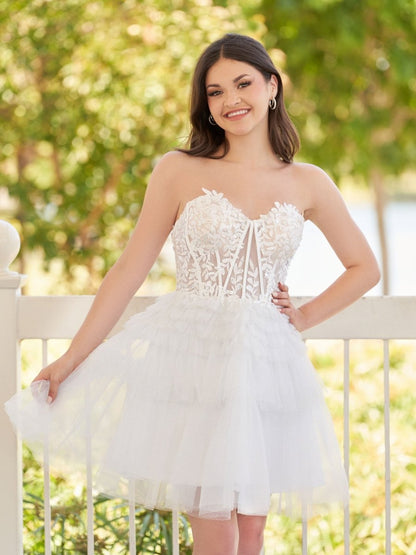 A-Line Sweetheart Lace Short Homecoming Dress