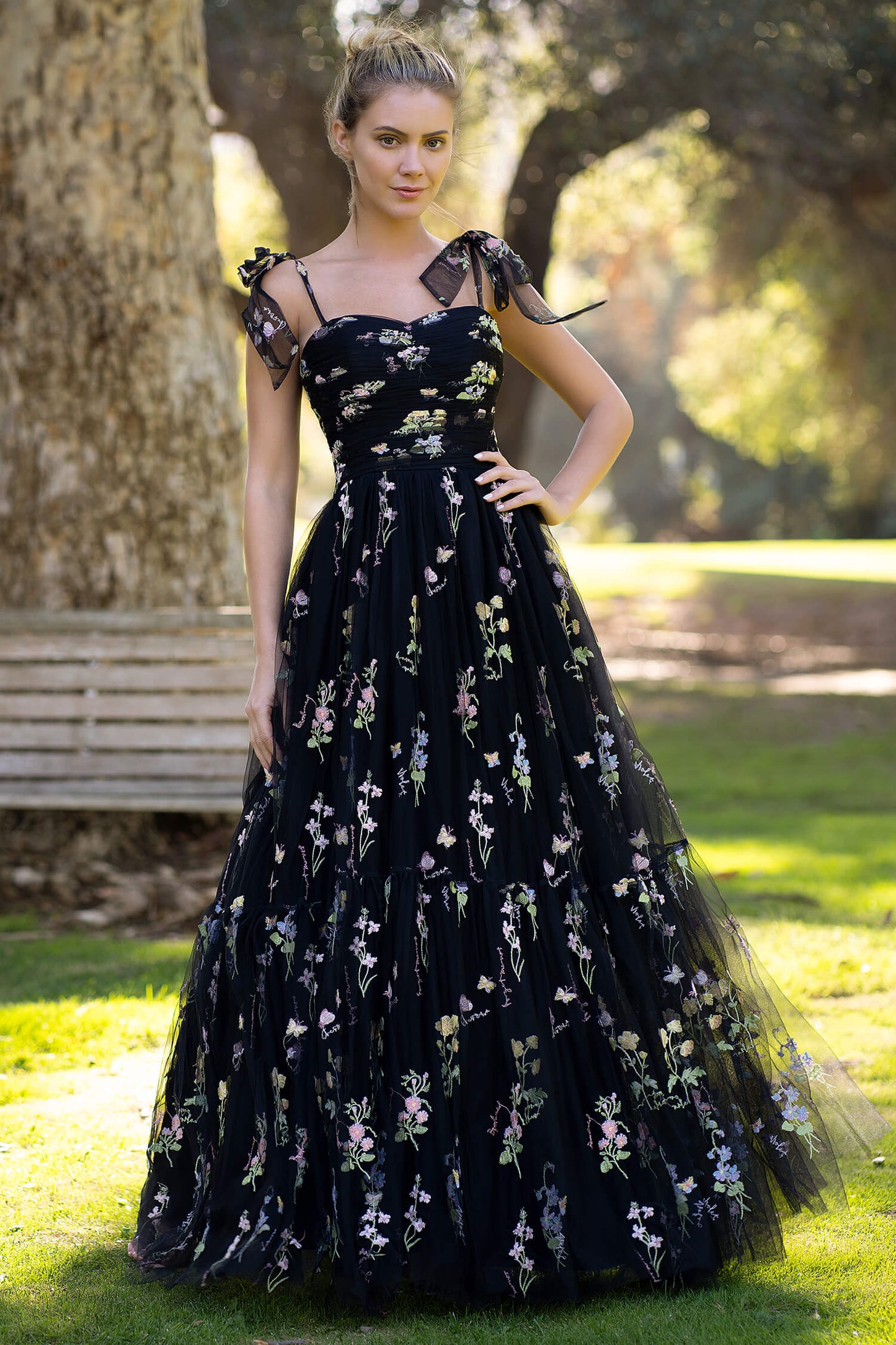 Charming Embroidery Floral Prom Dress Sweetheart Tulle Party Gown