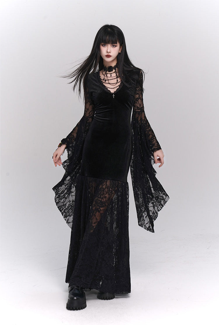 Black Gothic-style medieval long dress Halloween witch-themed outfit