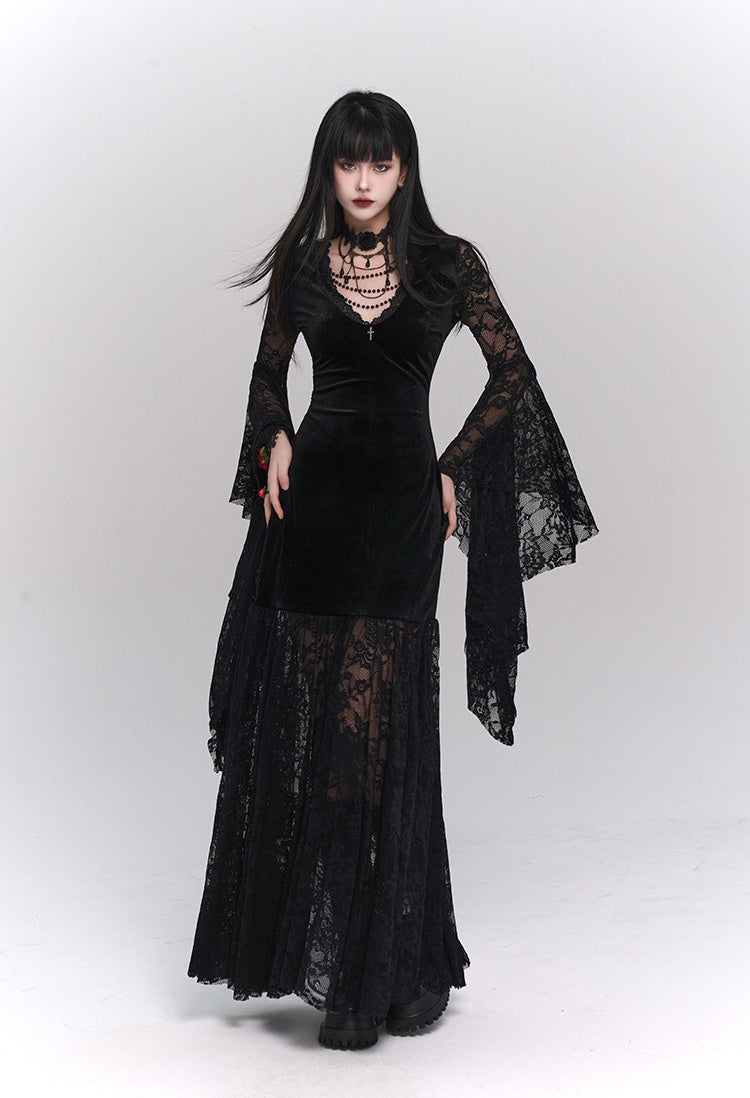 Black Gothic-style medieval long dress Halloween witch-themed outfit
