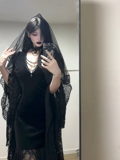 Halloween costume, witch cosplay outfit, sexy V-neck long dress, lace gothic style black dress, velvet prom dress
