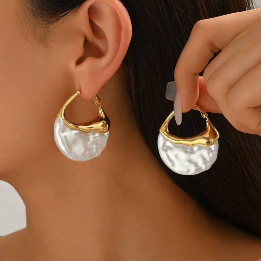 Pearl earrings are versatile, elegant, and sophisticated for women