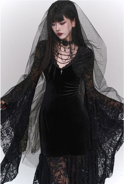 Black Gothic-style medieval long dress Halloween witch-themed outfit