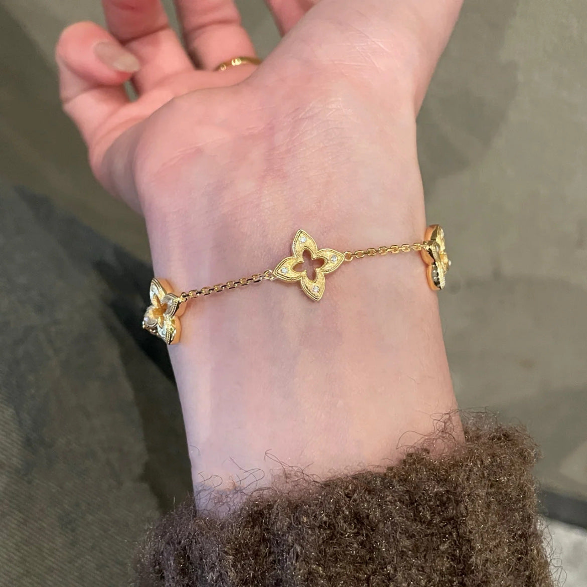 Buchi four-leaf clover bracelet for women
